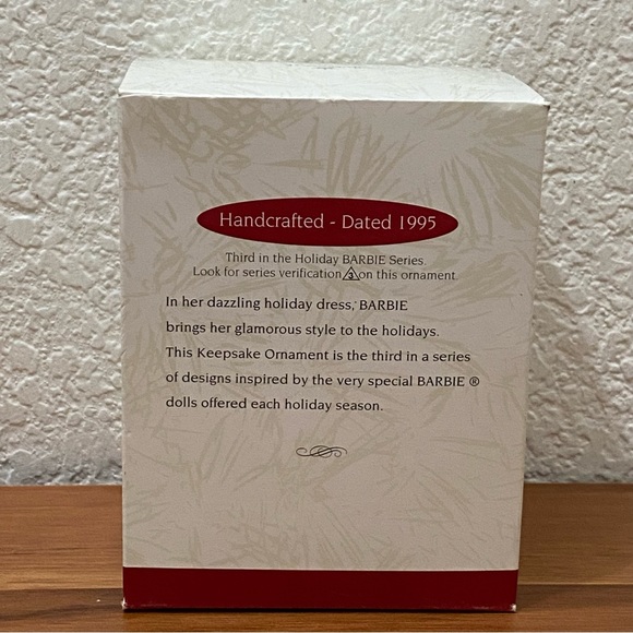Vintage 1995 Hallmark Keepsake Holiday Barbie Christmas Tree Ornament - Picture 4 of 12